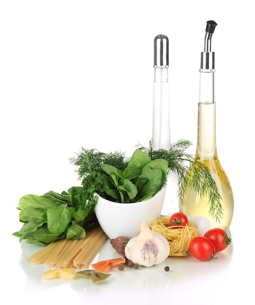 Zestaw świeżych składników na stole